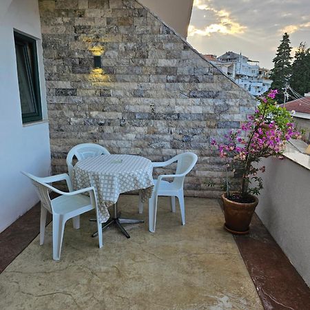 Apartments Ishmi In Center Of Ulcinj Bagian luar foto