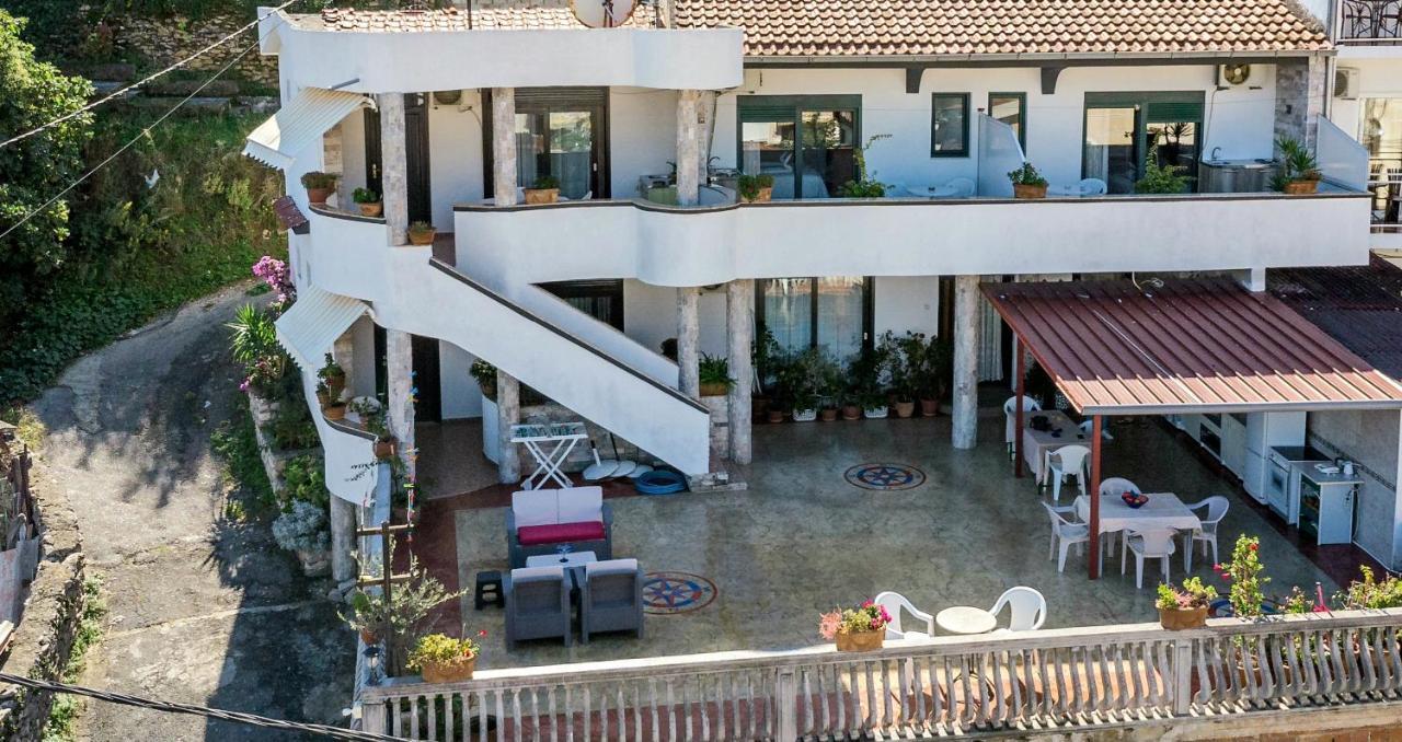 Apartments Ishmi In Center Of Ulcinj Bagian luar foto