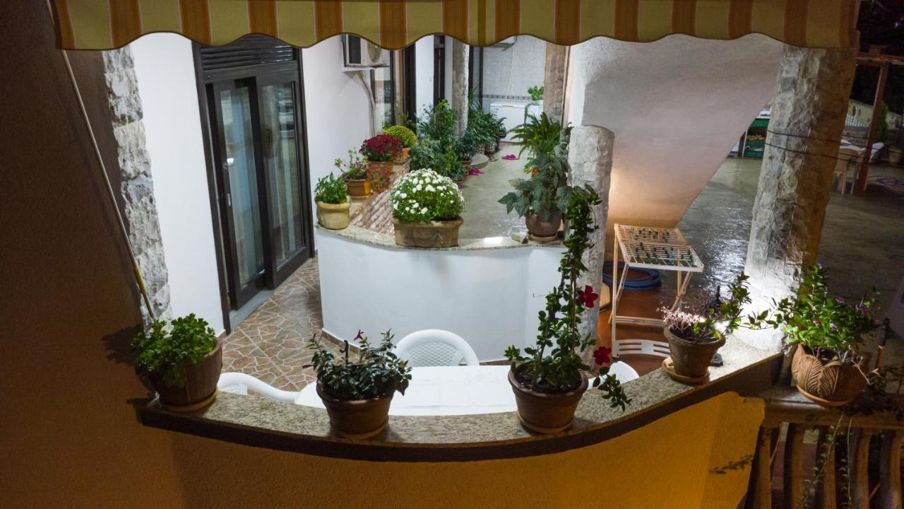 Apartments Ishmi In Center Of Ulcinj Bagian luar foto