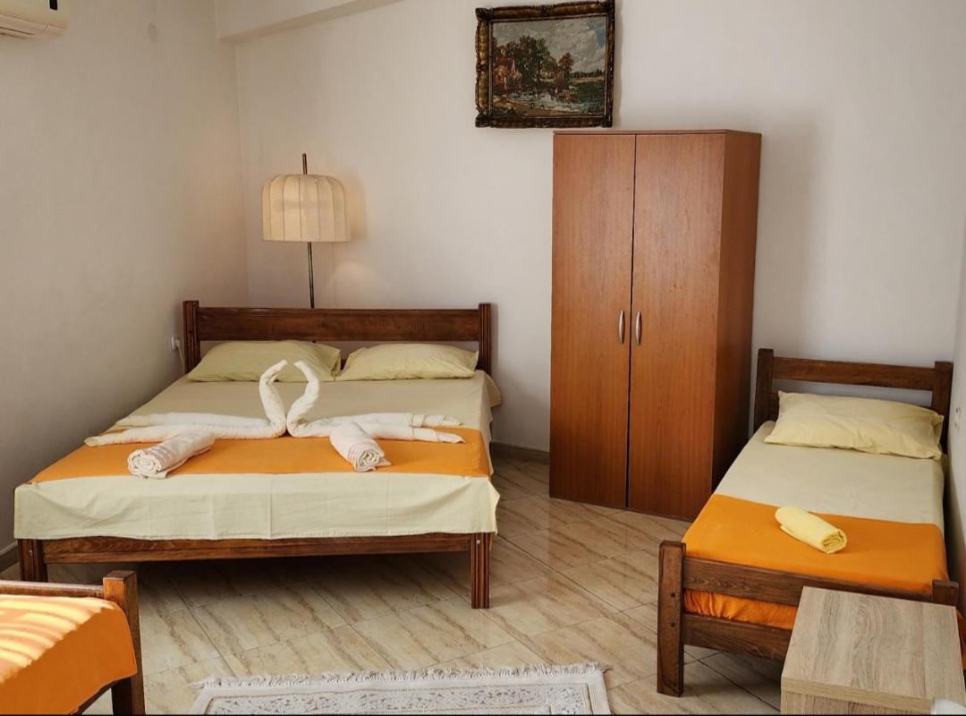 Apartments Ishmi In Center Of Ulcinj Ruang foto