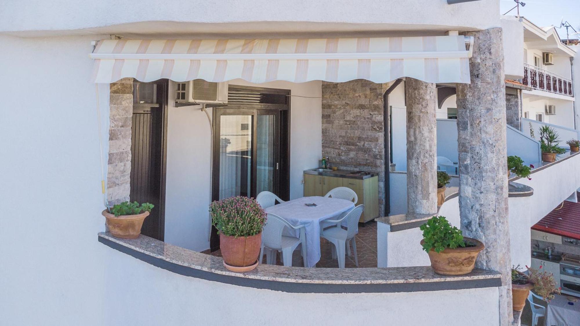 Apartments Ishmi In Center Of Ulcinj Ruang foto