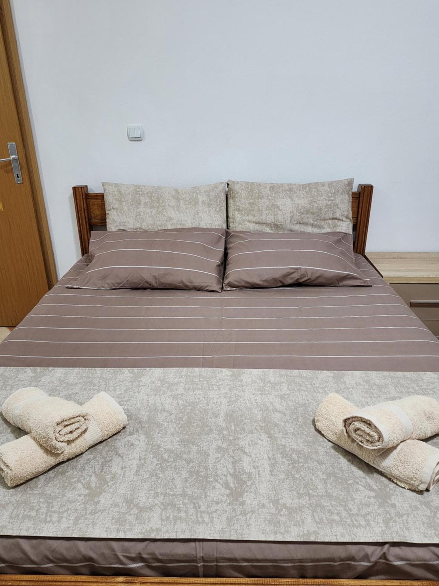 Apartments Ishmi In Center Of Ulcinj Ruang foto