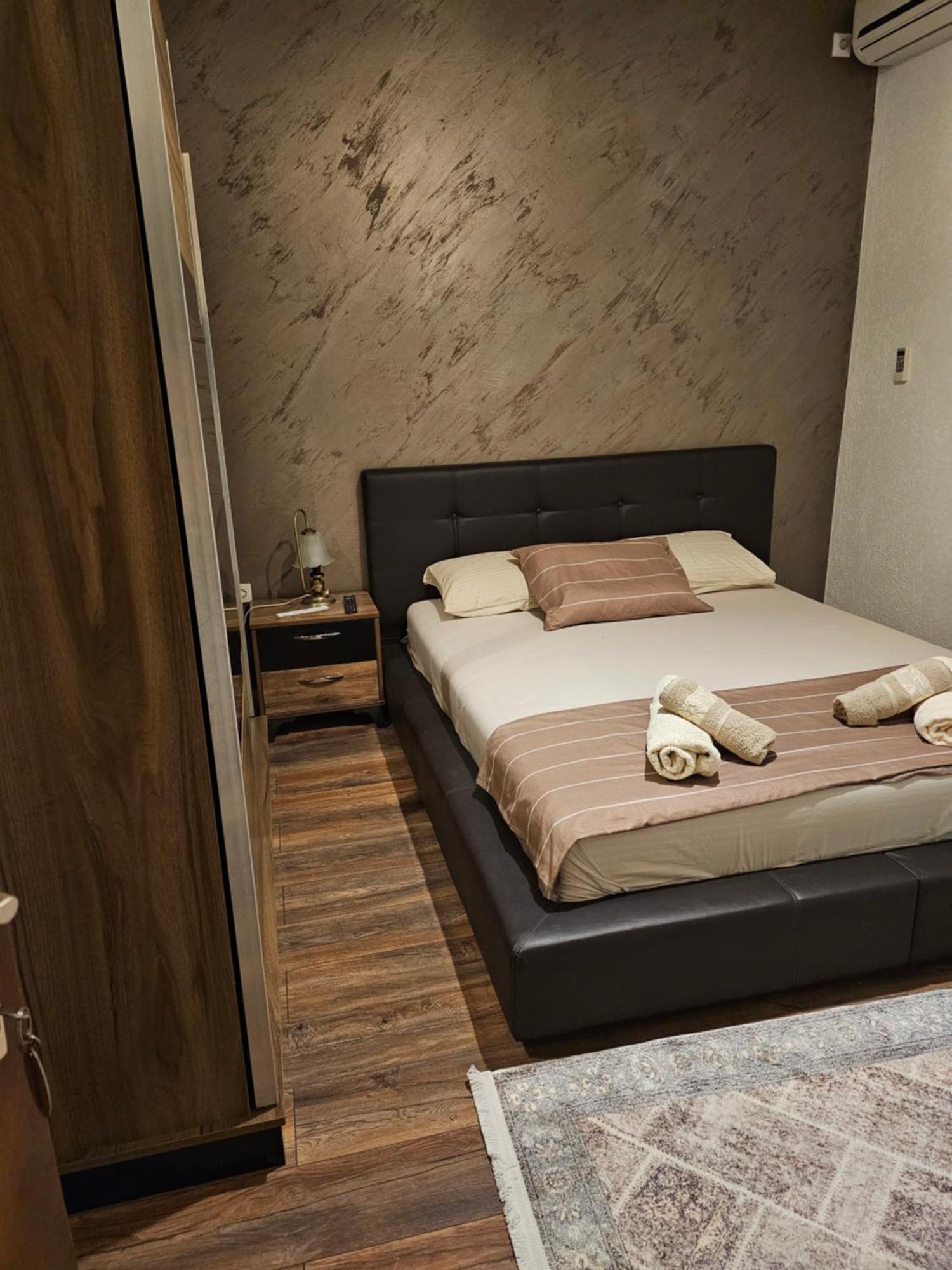 Apartments Ishmi In Center Of Ulcinj Bagian luar foto