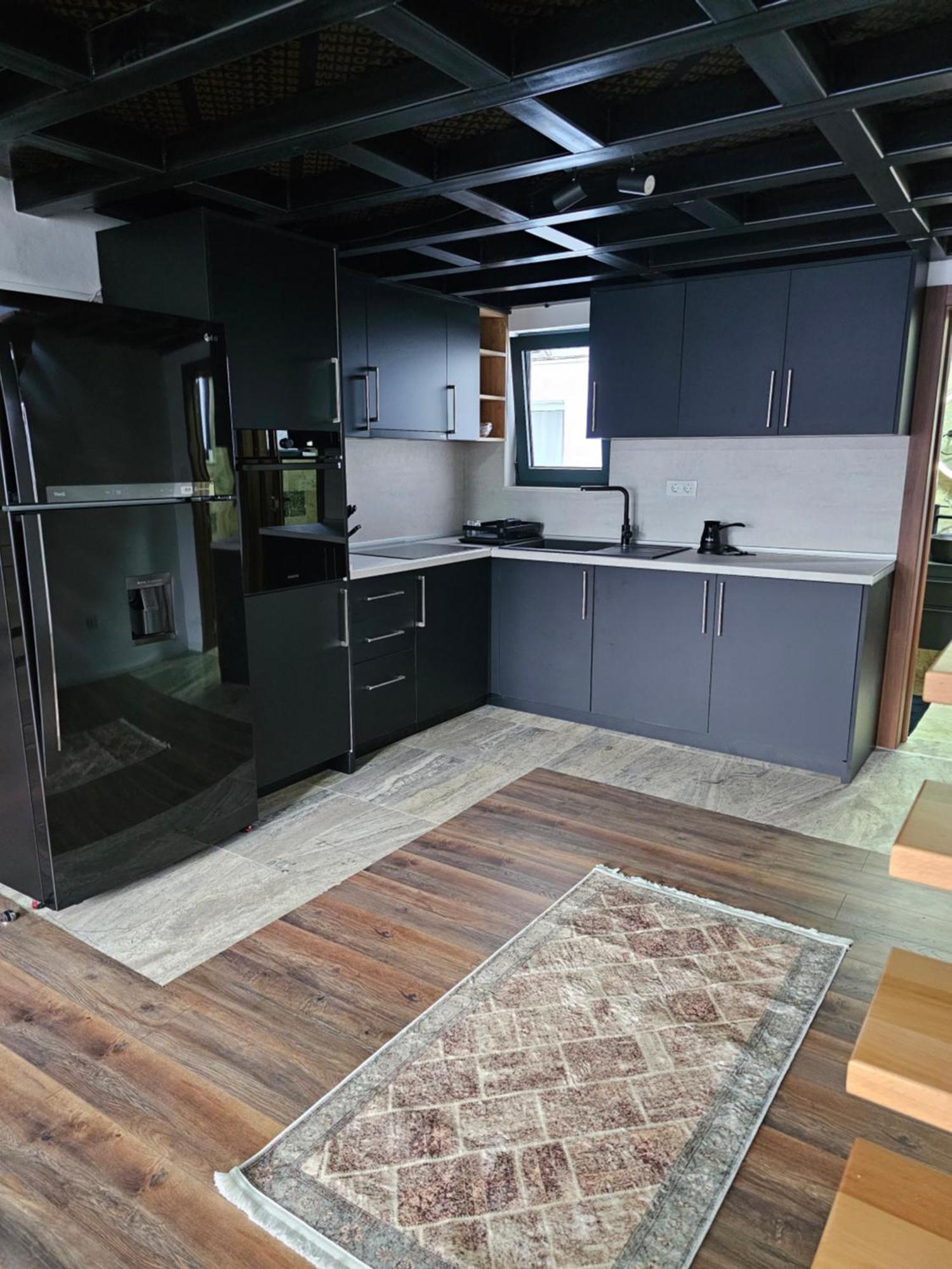 Apartments Ishmi In Center Of Ulcinj Bagian luar foto