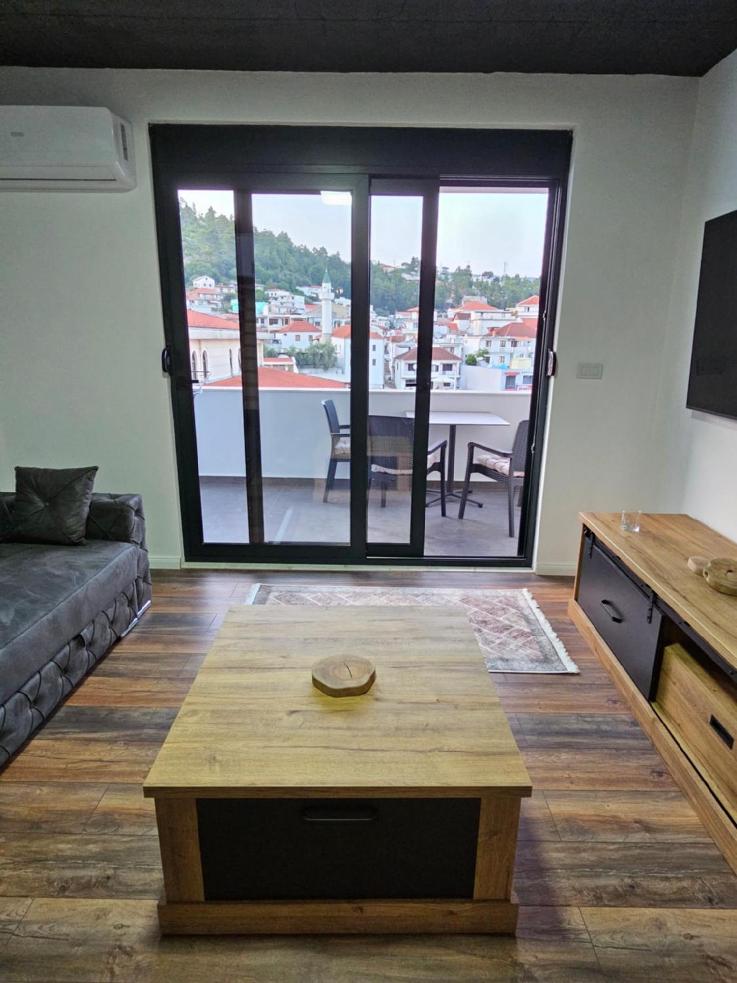 Apartments Ishmi In Center Of Ulcinj Bagian luar foto